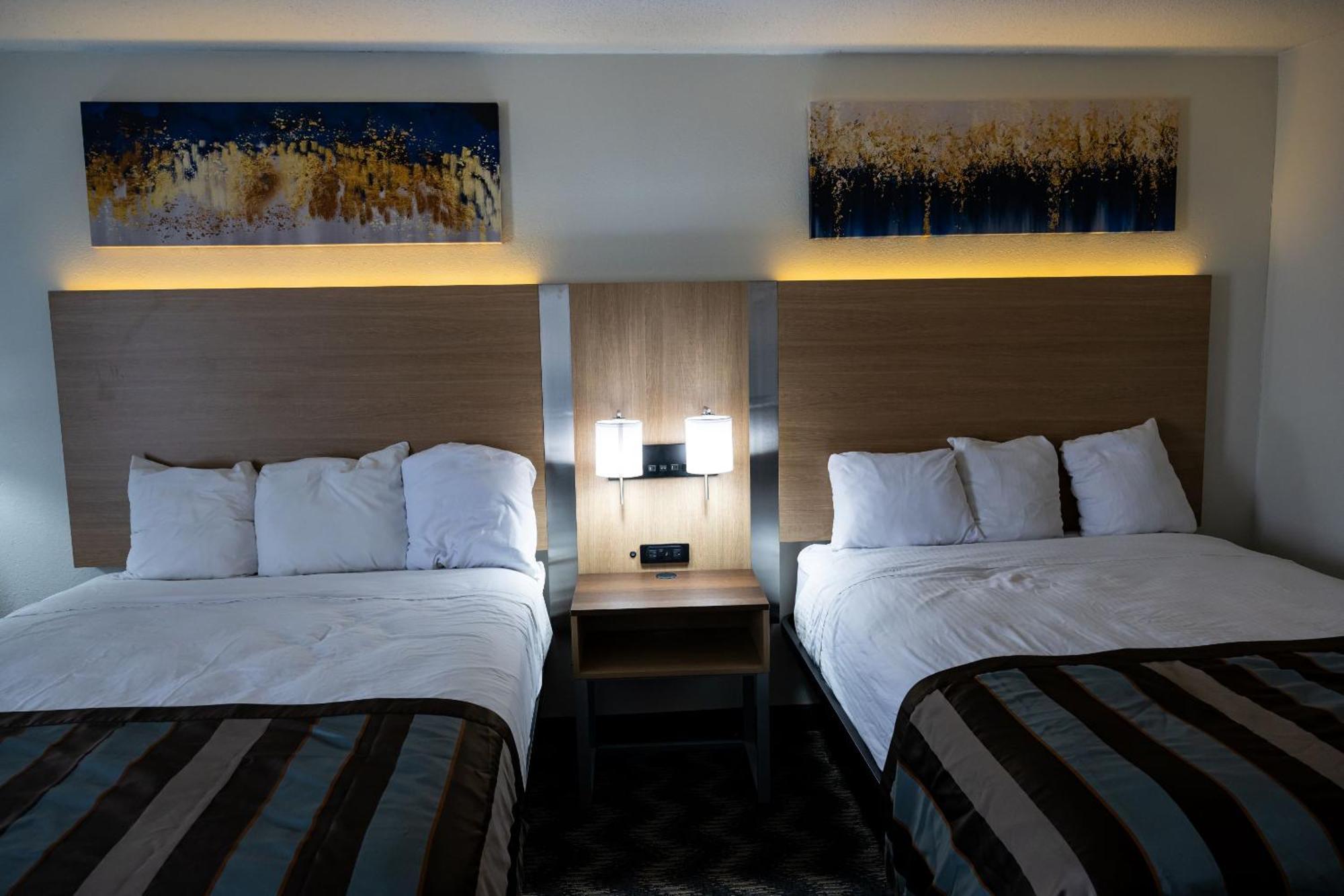 Baymont By Wyndham Greensboro/Coliseum Buitenkant foto